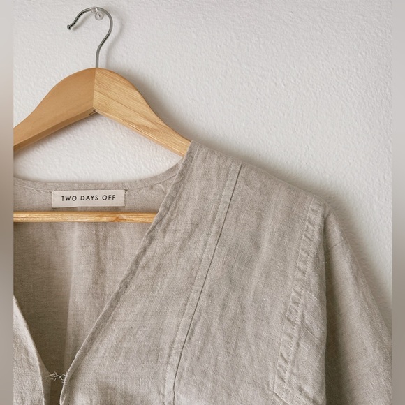 Two Days Off Okasaan Top Natural Linen Large - Picture 5 of 5